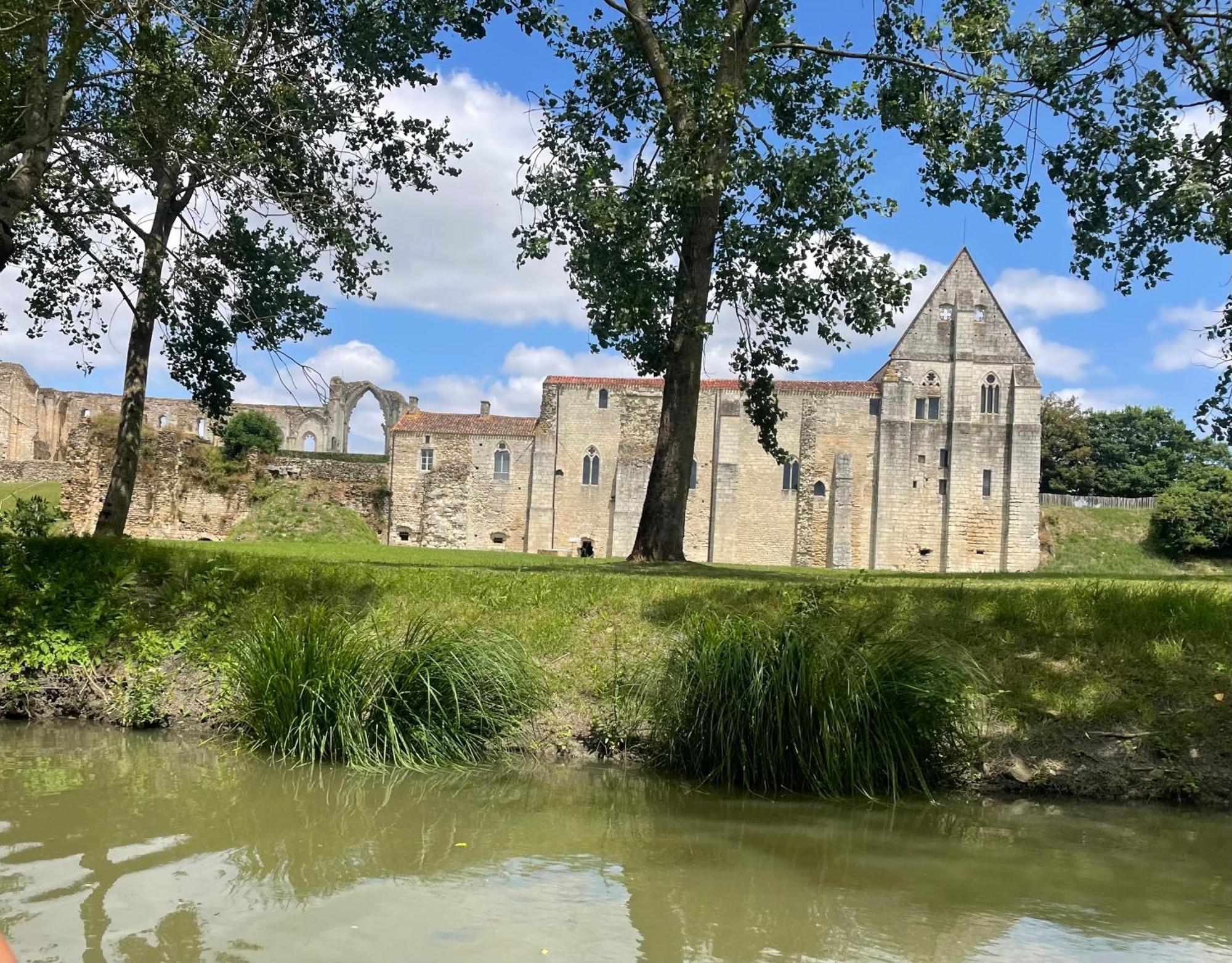Maison De Vacances Familiale Au Coeur Du Marais Poitevin Maillezais Extérieur photo